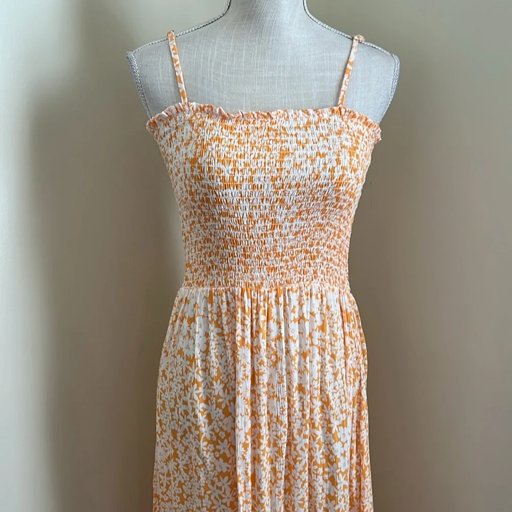 ☀️Smocked Spaghetti Strap Maxi. Size Medium